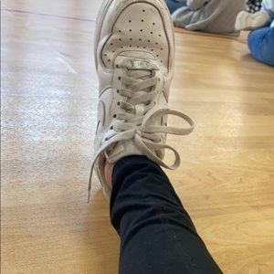 Meet your Posher, Myla